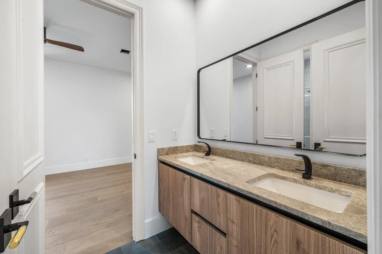 049-17931LakeAzureWay-BocaRaton-FL-33496