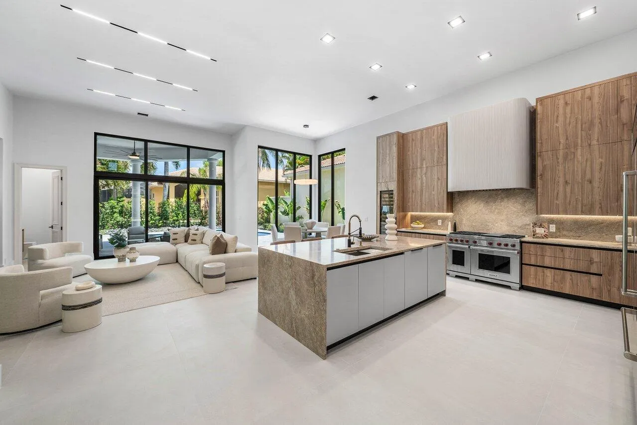 018-17931LakeAzureWay-BocaRaton-FL-33496
