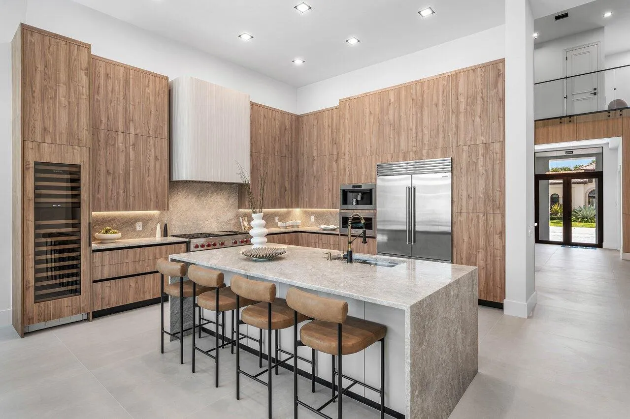 019-17931LakeAzureWay-BocaRaton-FL-33496