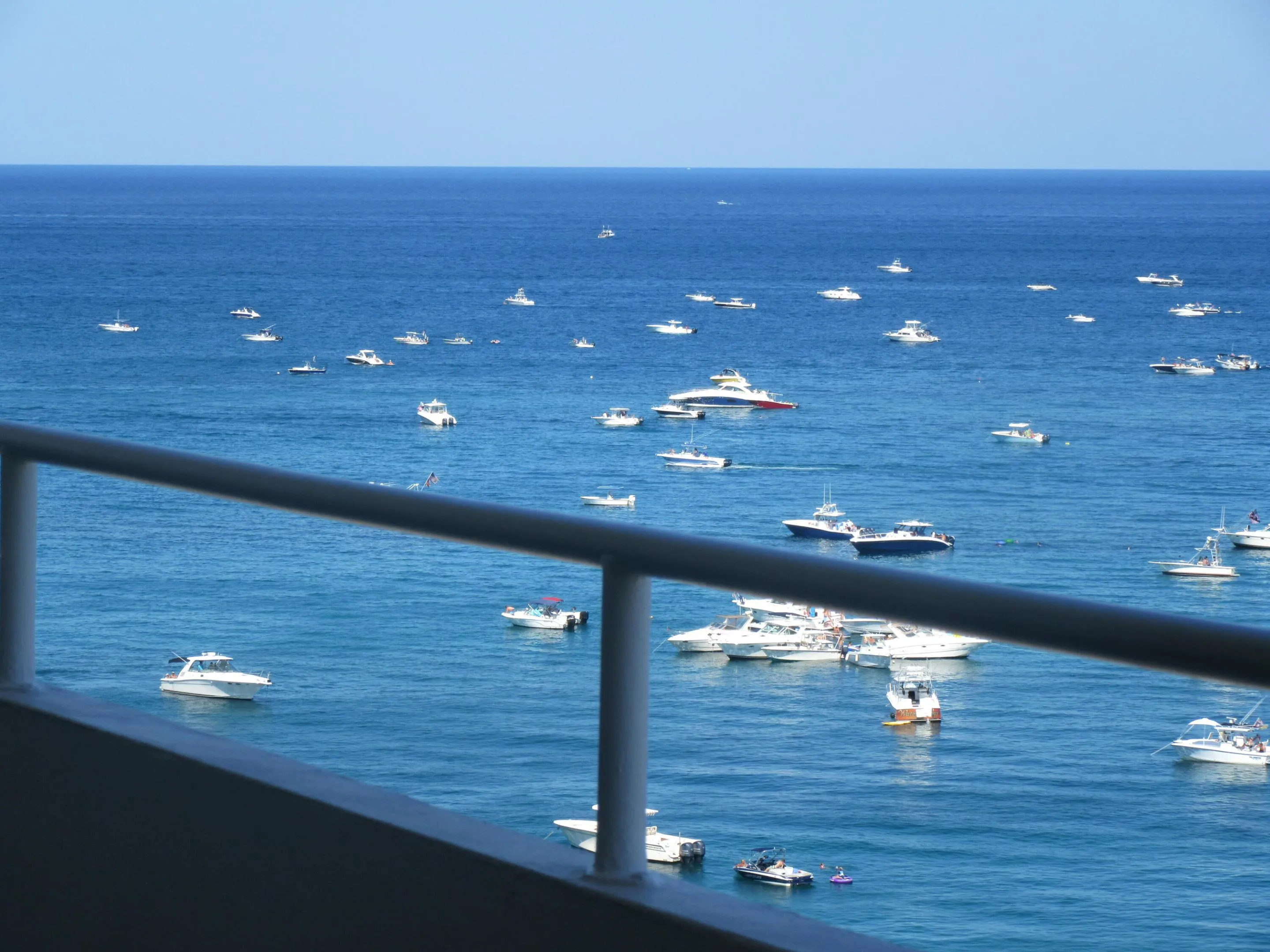 BALCONY VIEW LOBSTER SEASON