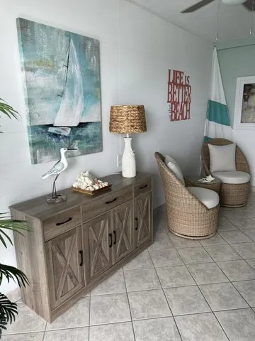 FLOOR LOBBY