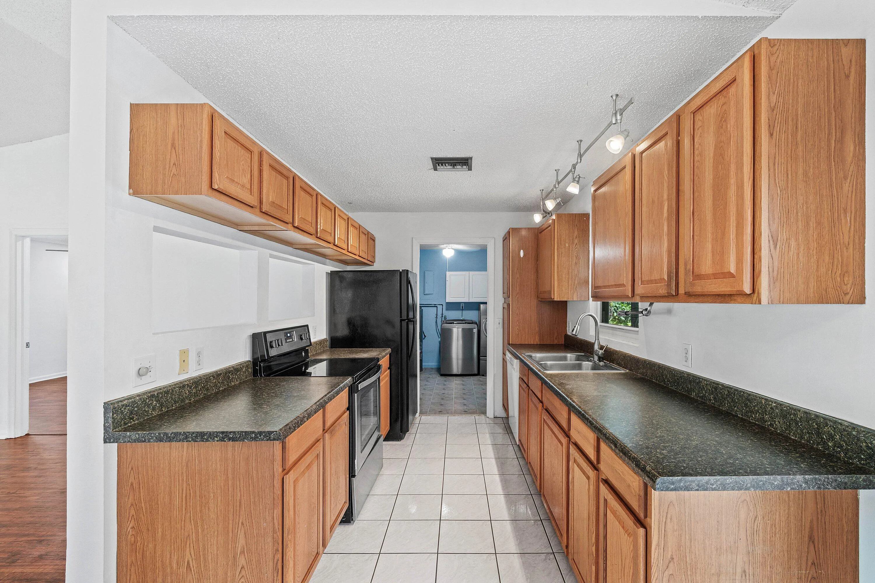 011-7442CanalDrive-FL-33467-SMALL