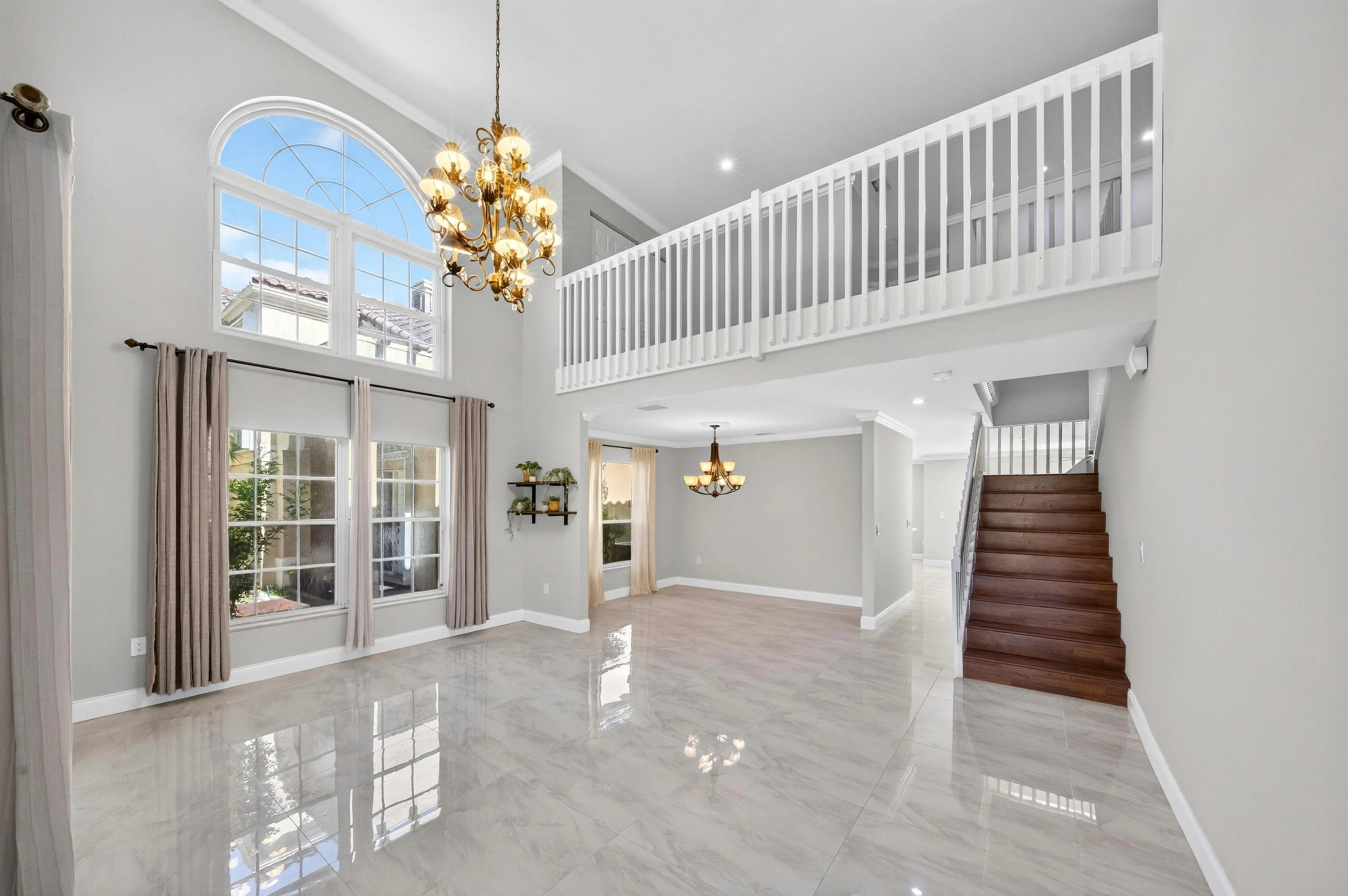 010-049-LivingDining Room-4000x2660