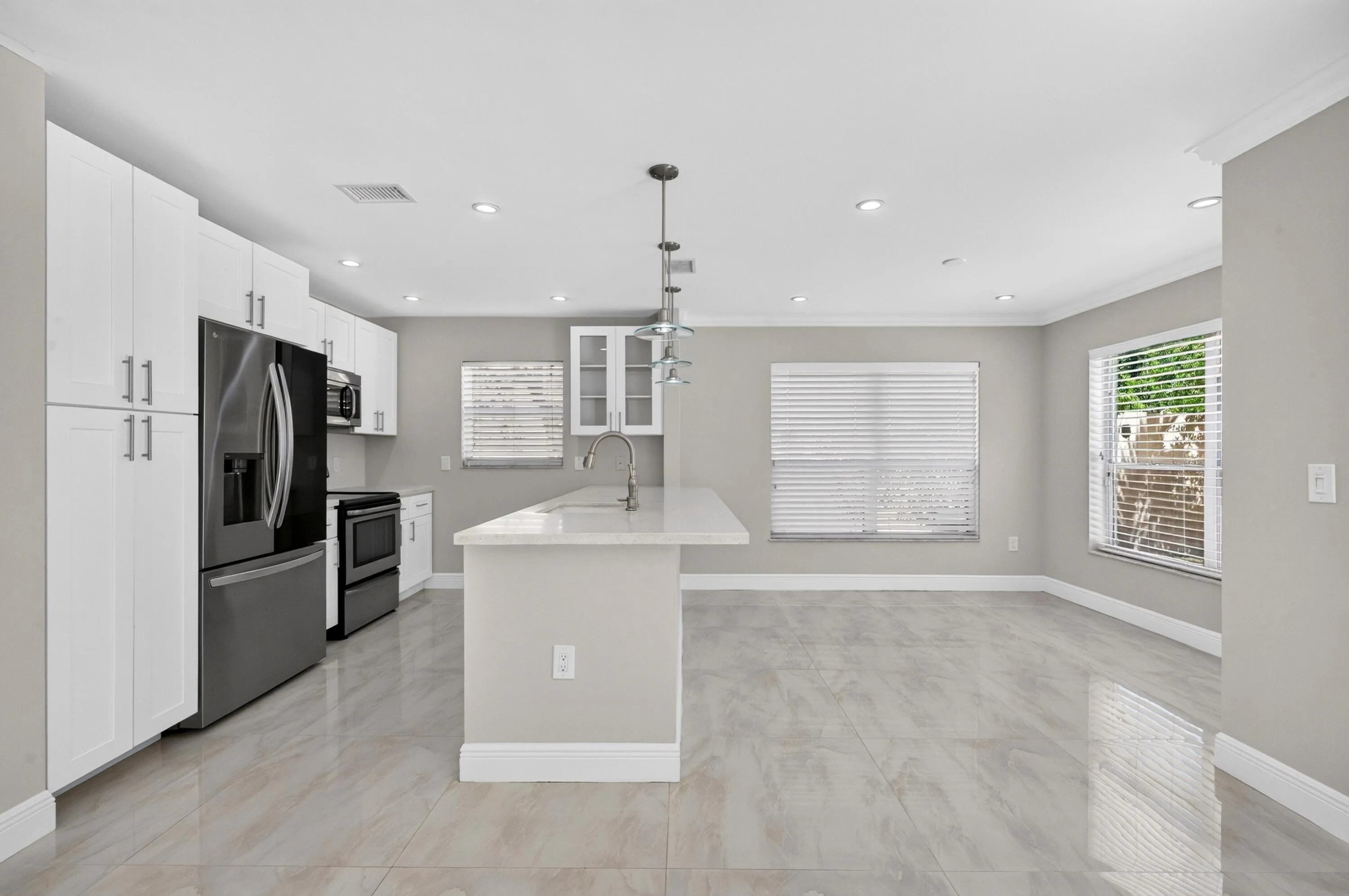 018-009-KitchenBreakfast-4000x2658