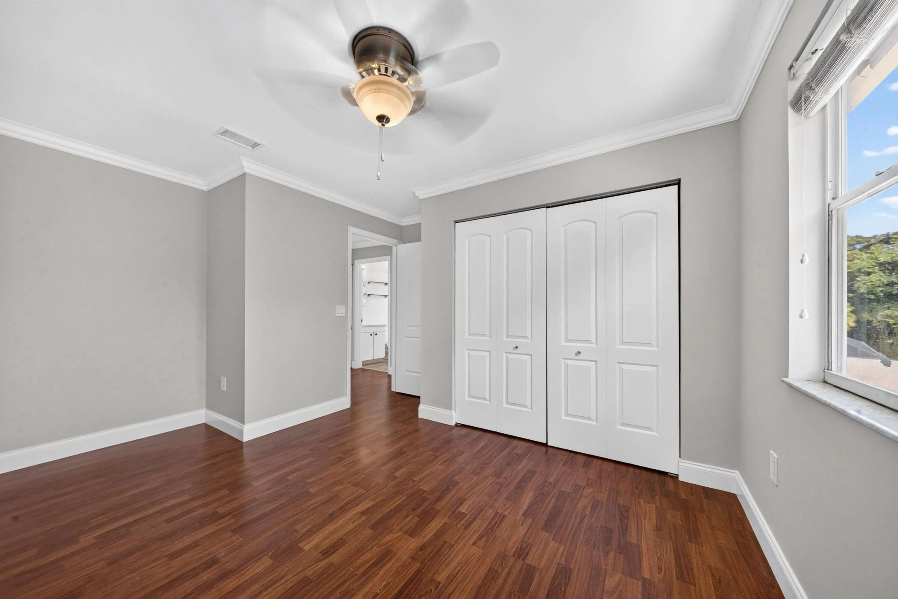 042-046-Bedroom-4000x2668