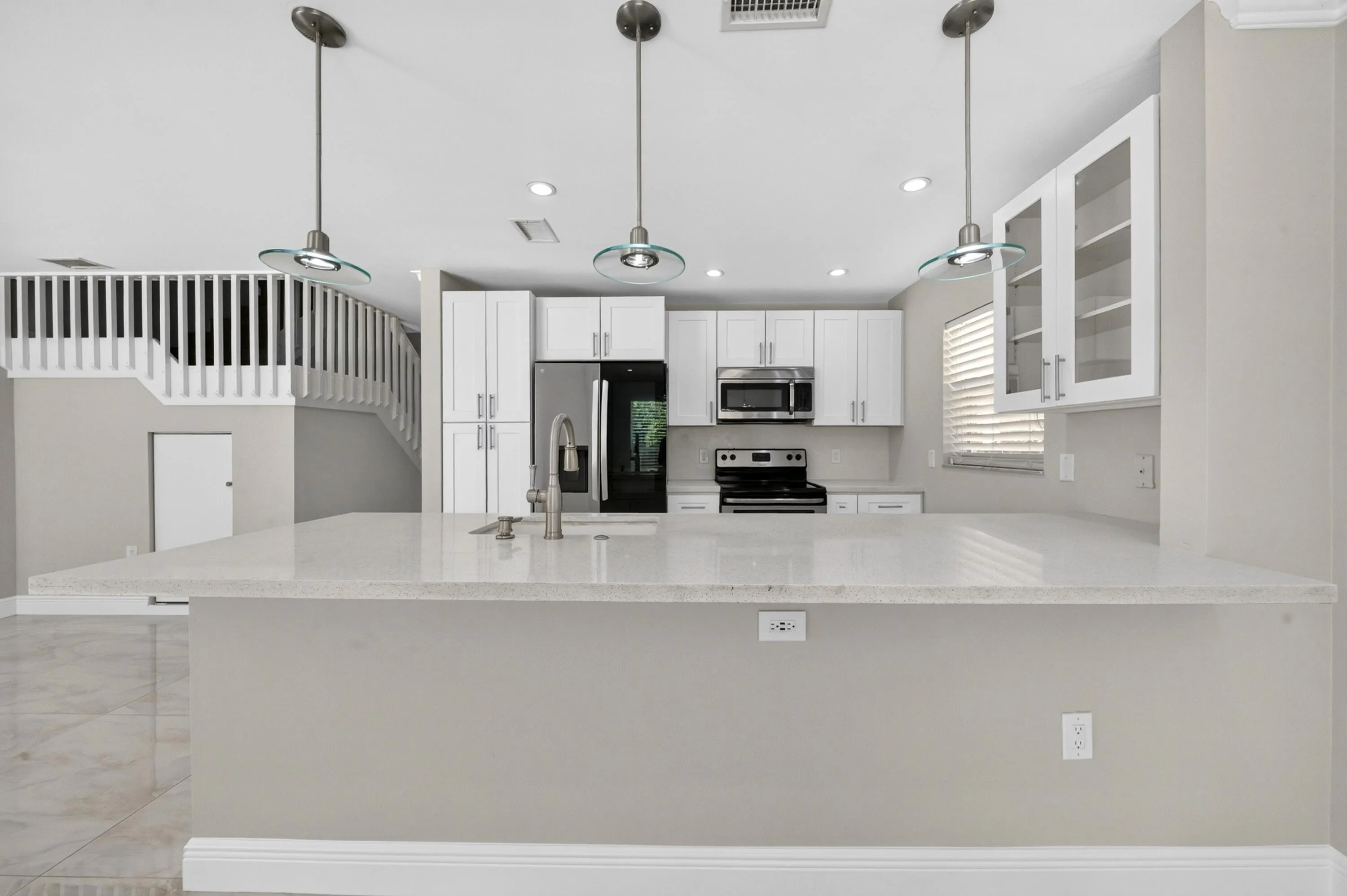 017-001-Kitchen-4000x2662