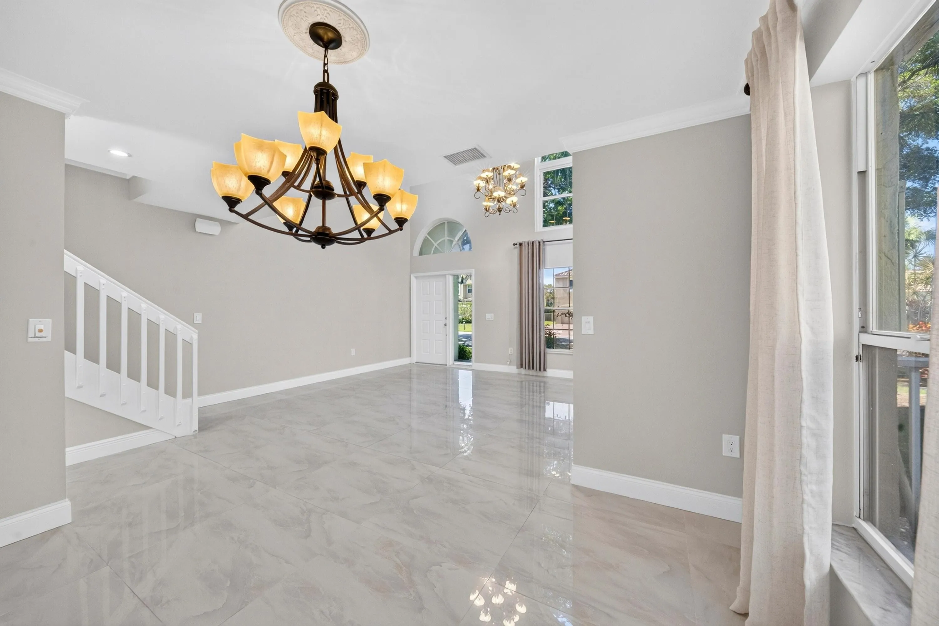 014-051-Dining Room-4000x2666
