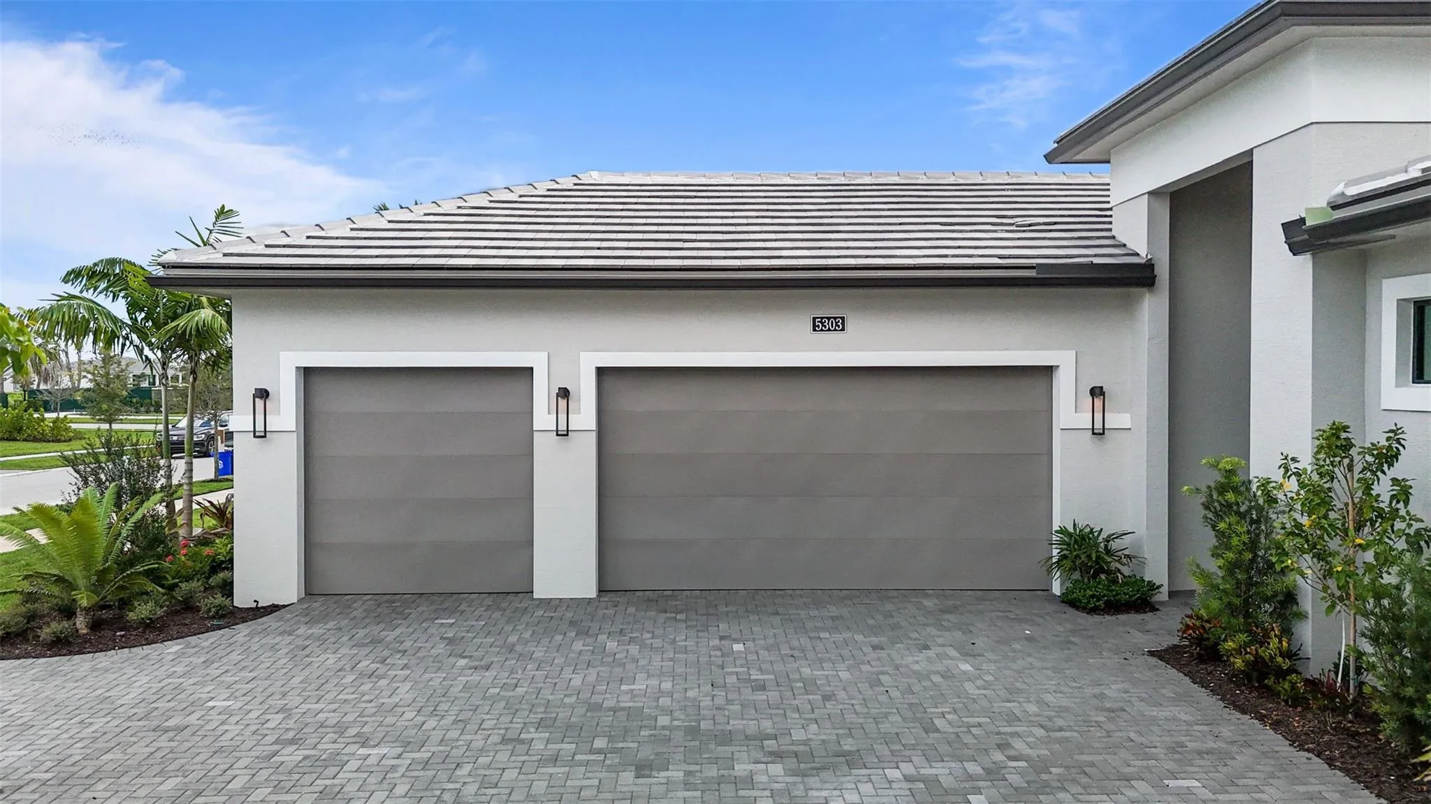 Side Garage
