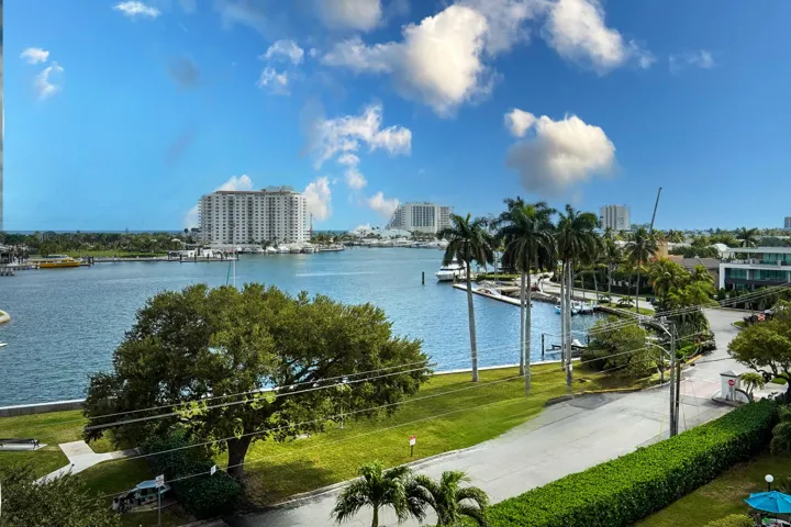 2500 E Las Olas Blvd Apt 403-print-028-0