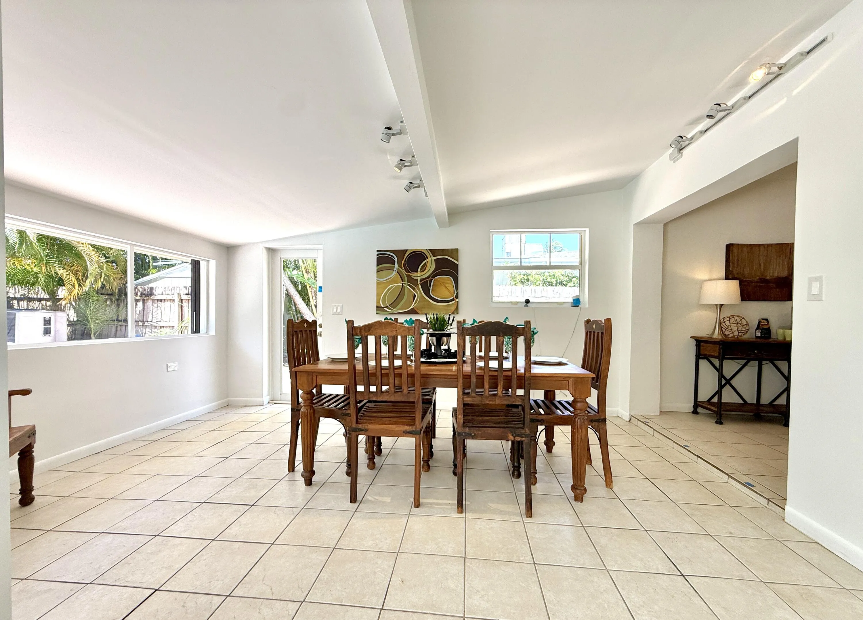 Dining off the kitchen