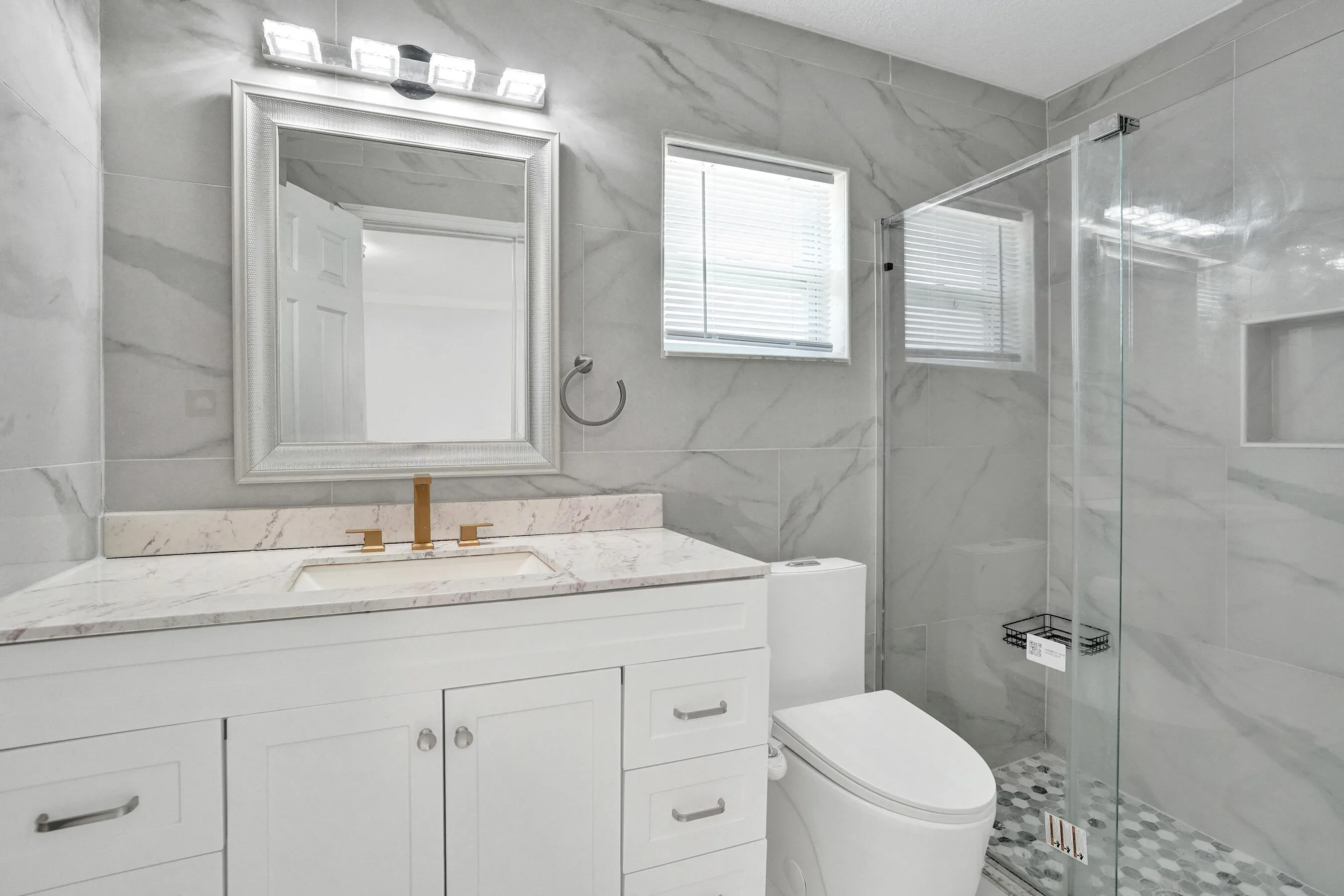 05 MasterBath 1
