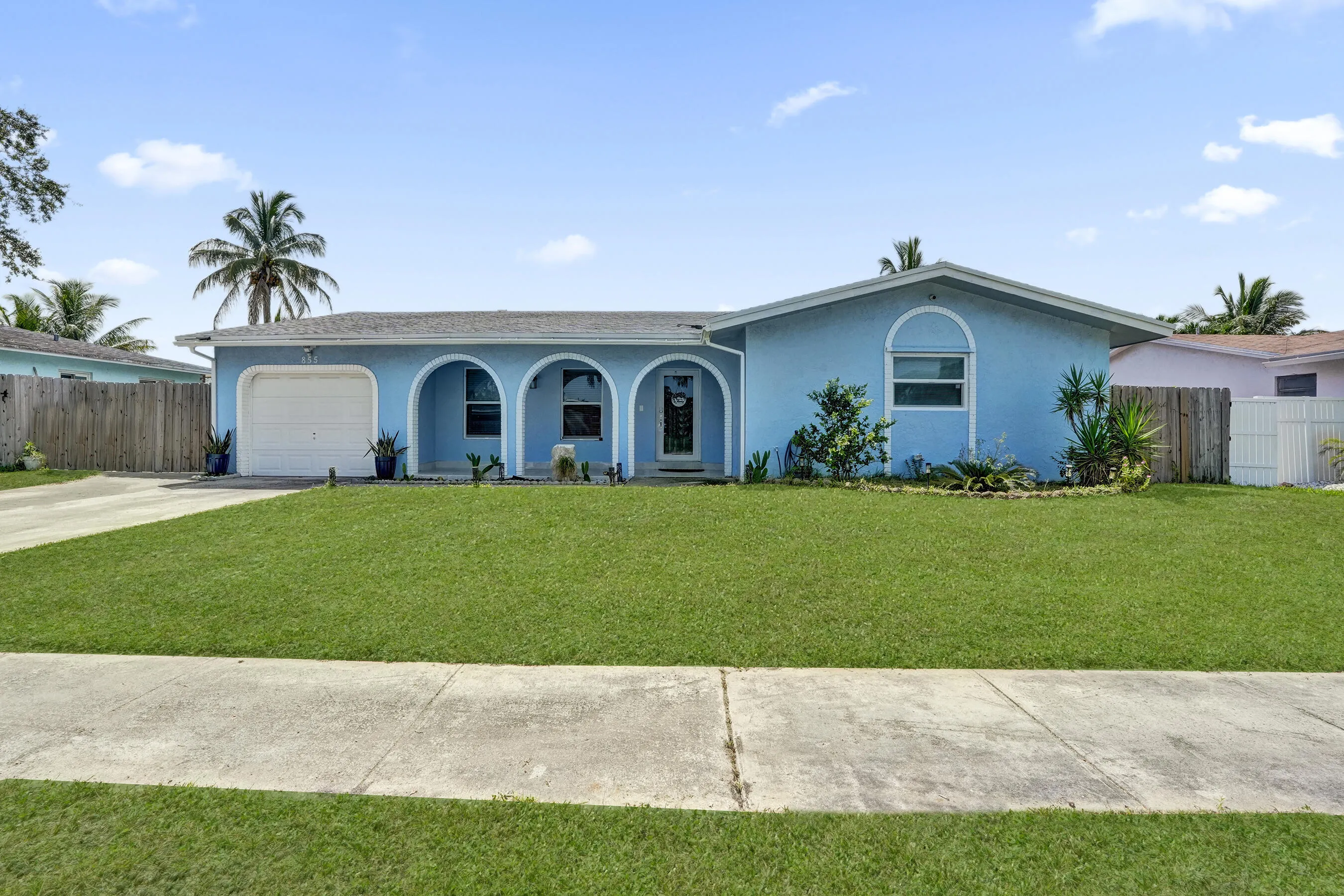 11 FRont House 2