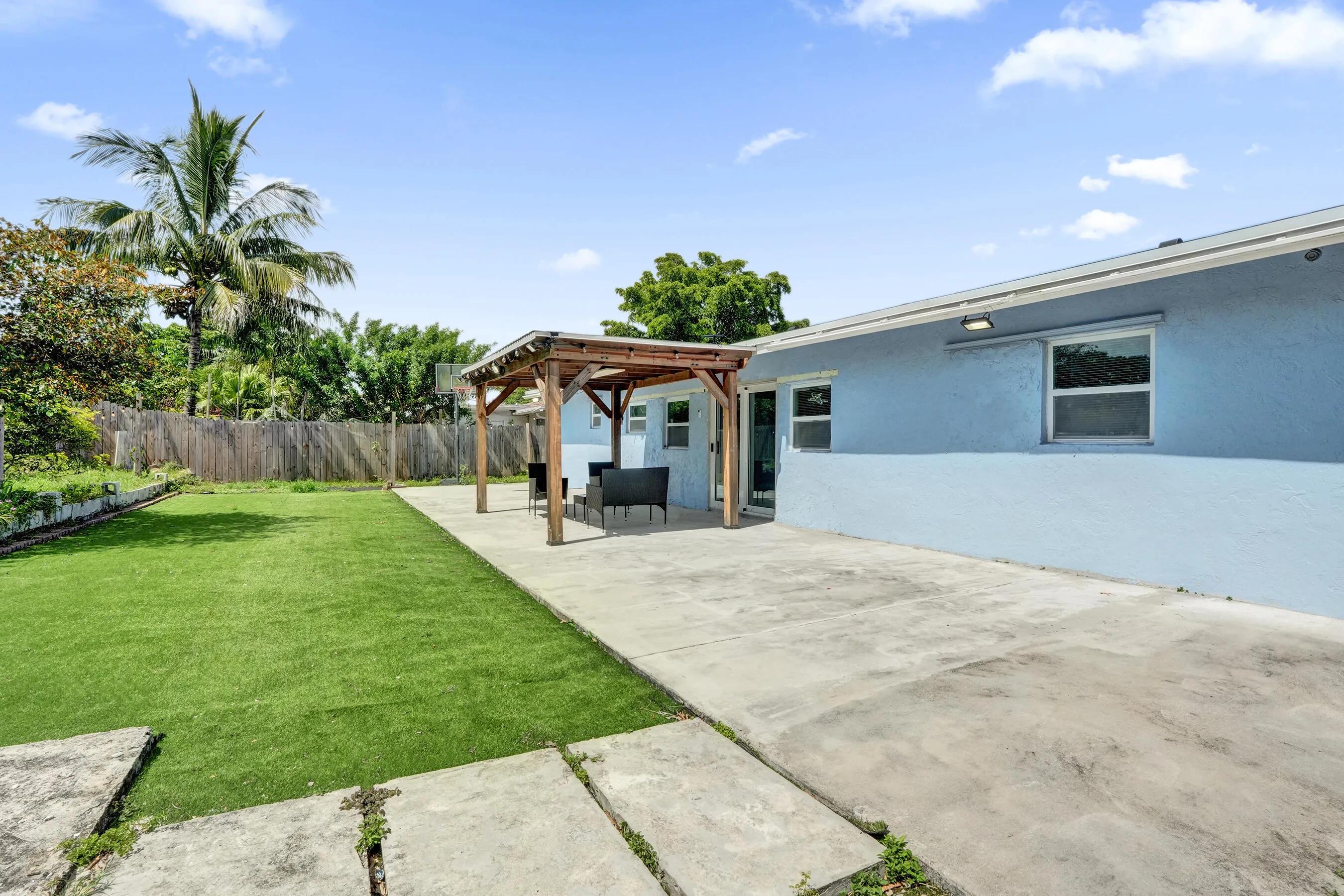 10 Backyard 4