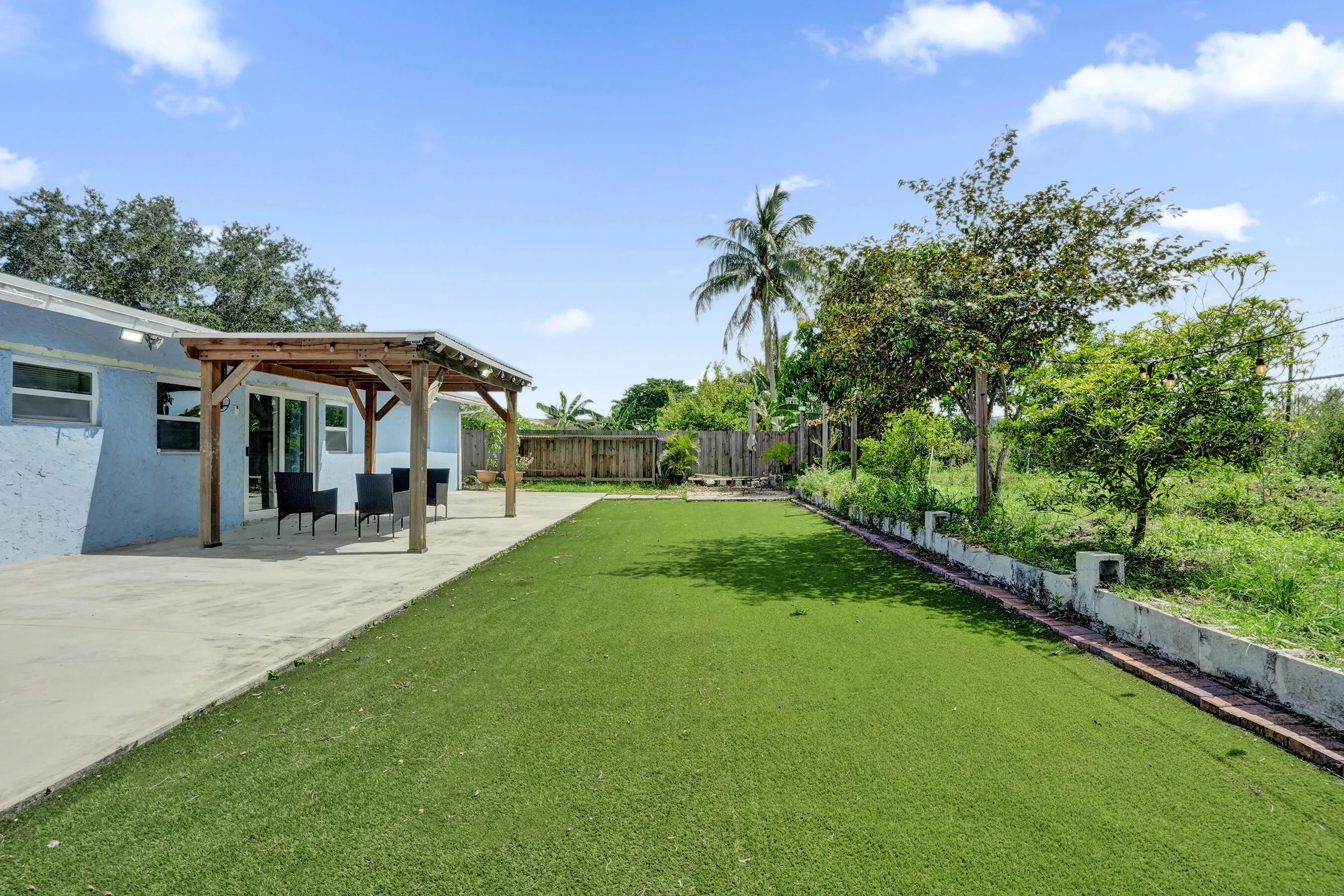 10 Backyard 9