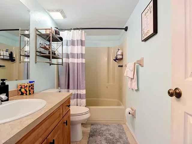 1832 SE Van Loon Terrace-51