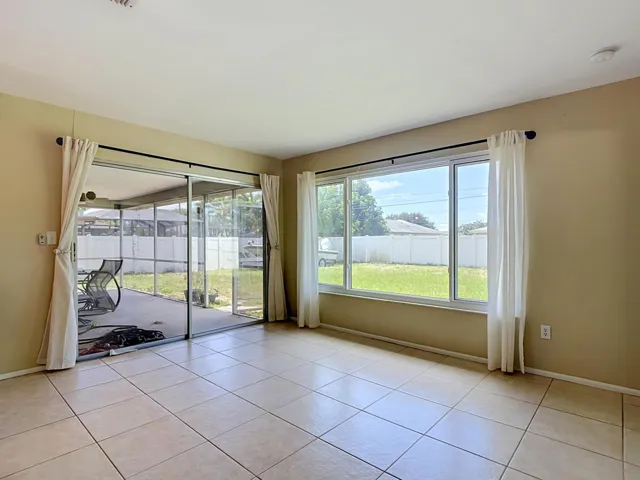 1832 SE Van Loon Terrace-34