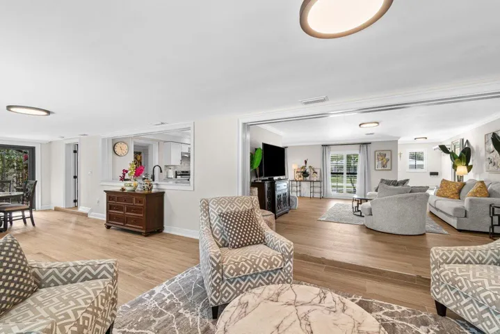 Living Room to Florida Room