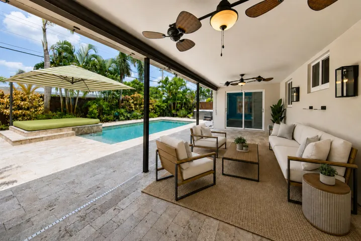 13_patio_staged