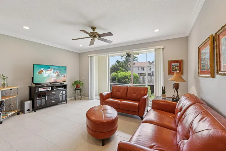 10-web-or-mls-Tremezzo Ln-S1804-010