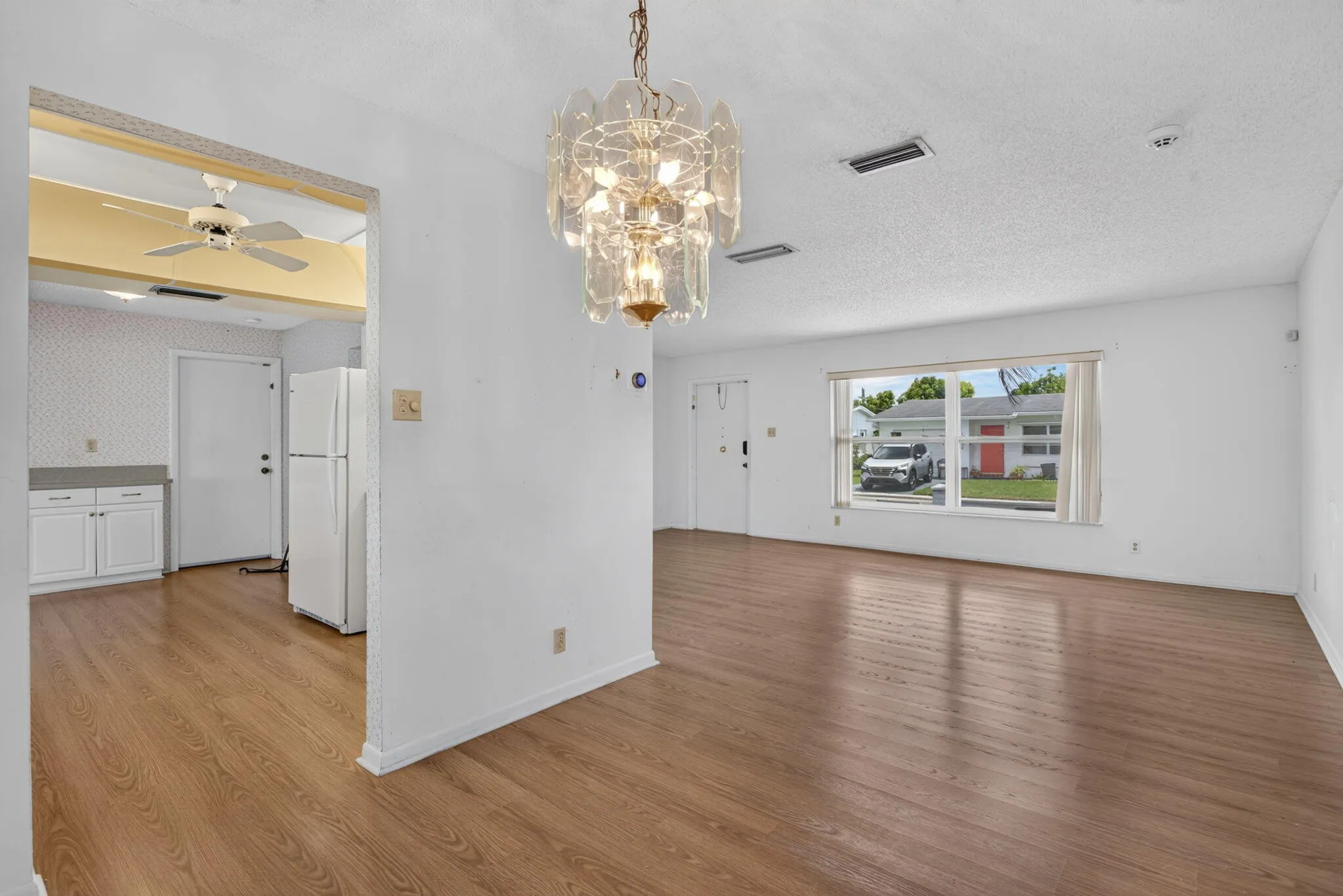 11-web-or-mls-1055-2411