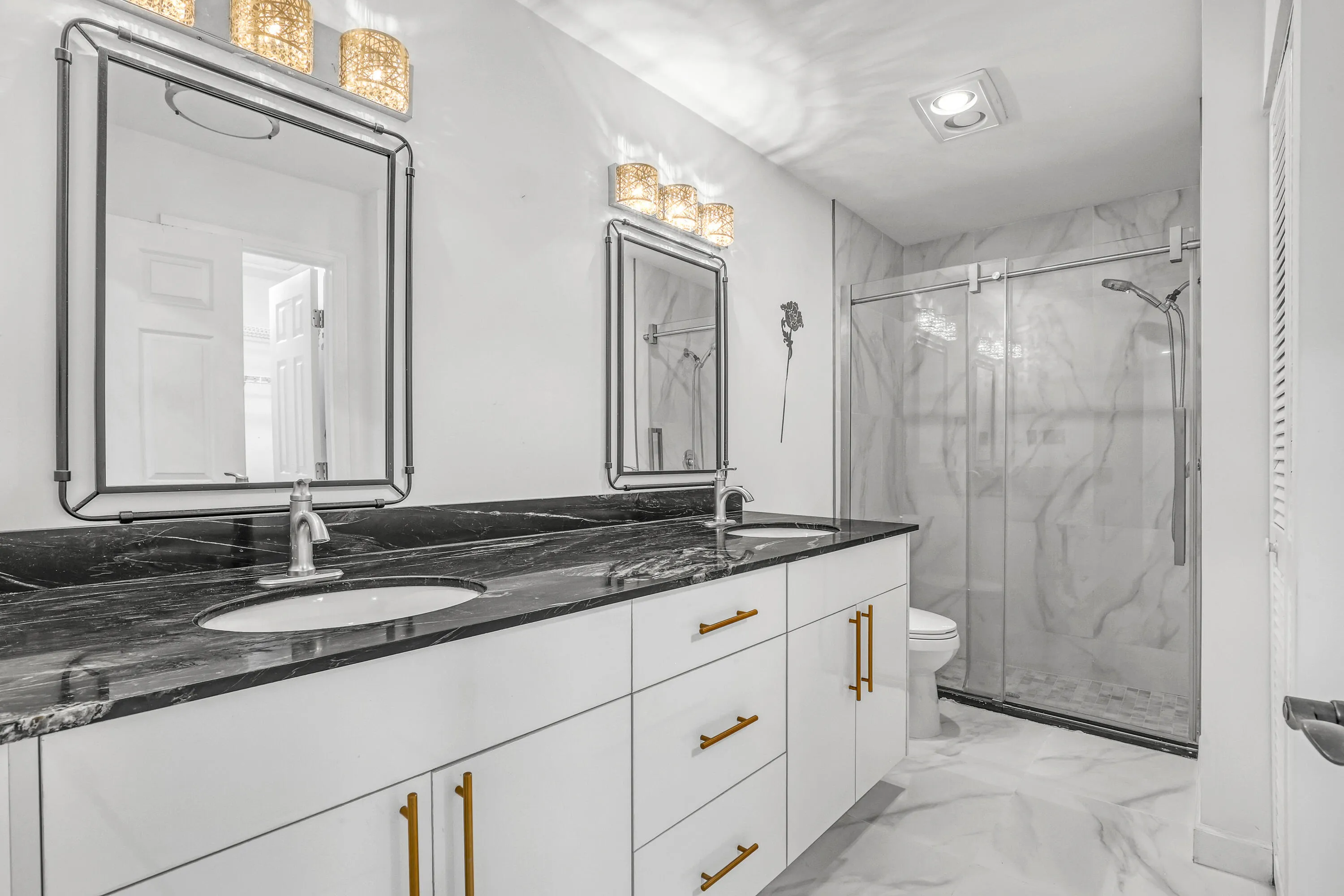 En-suite Primary Bath