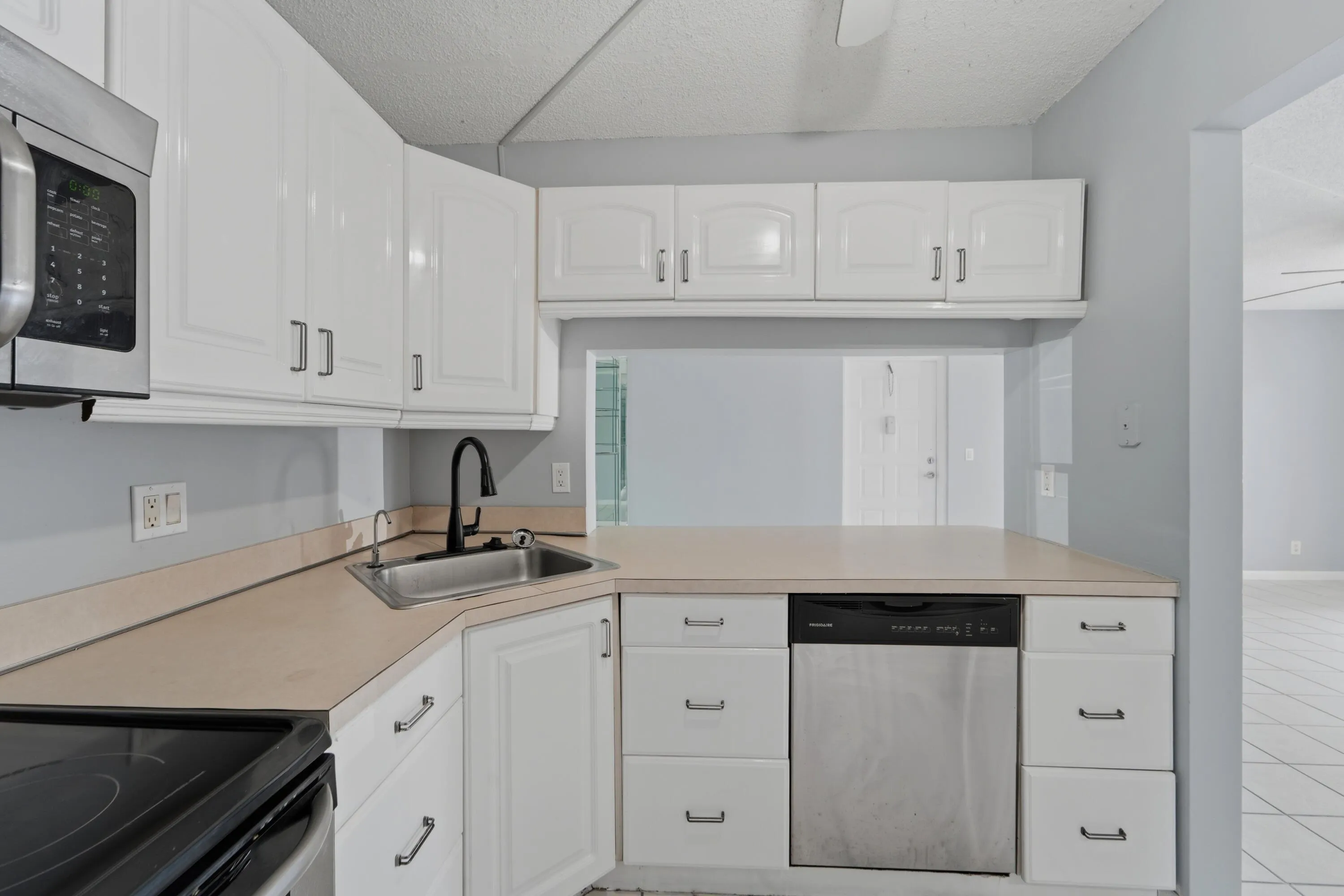 728 Pine Hight_05