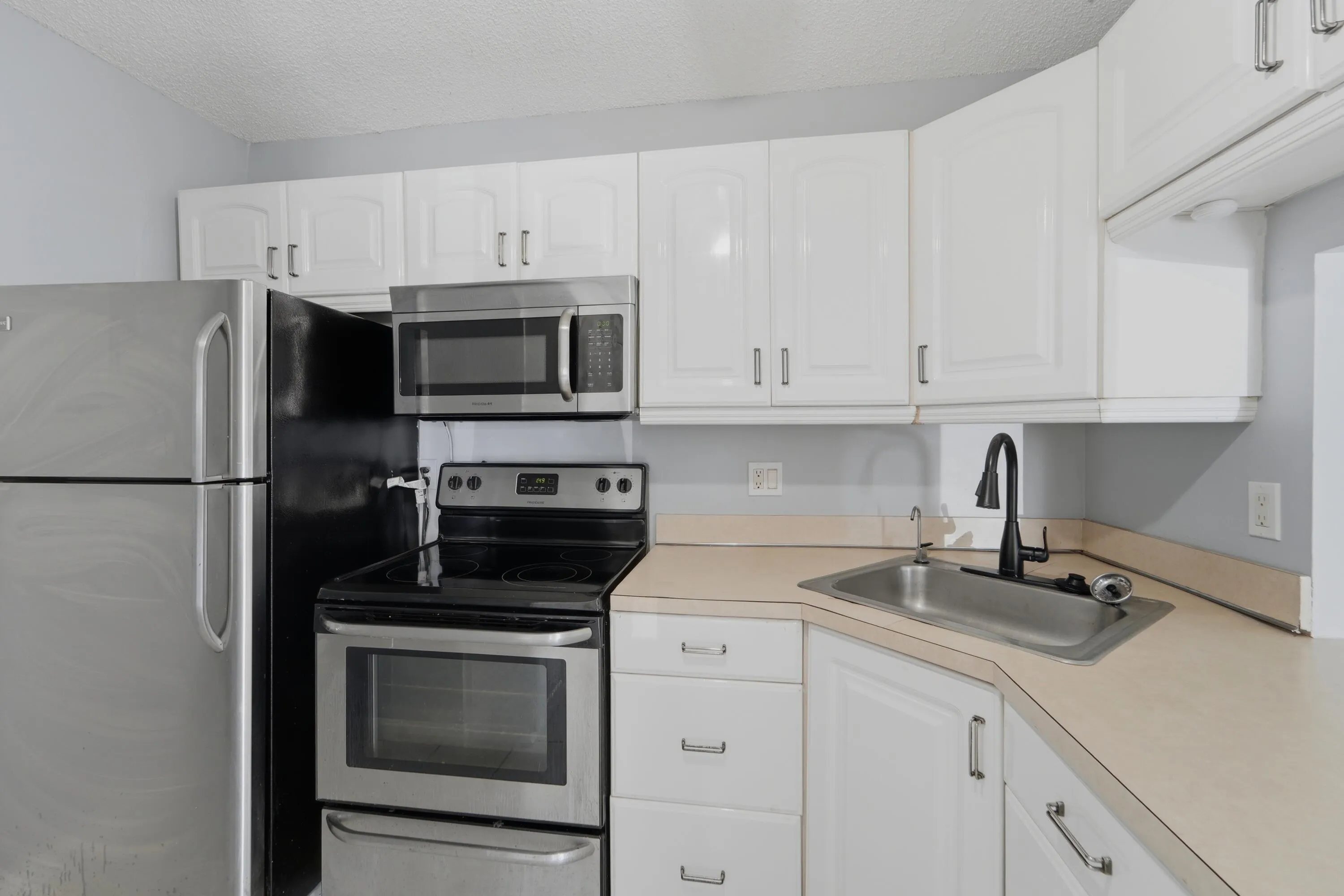 728 Pine Hight_04