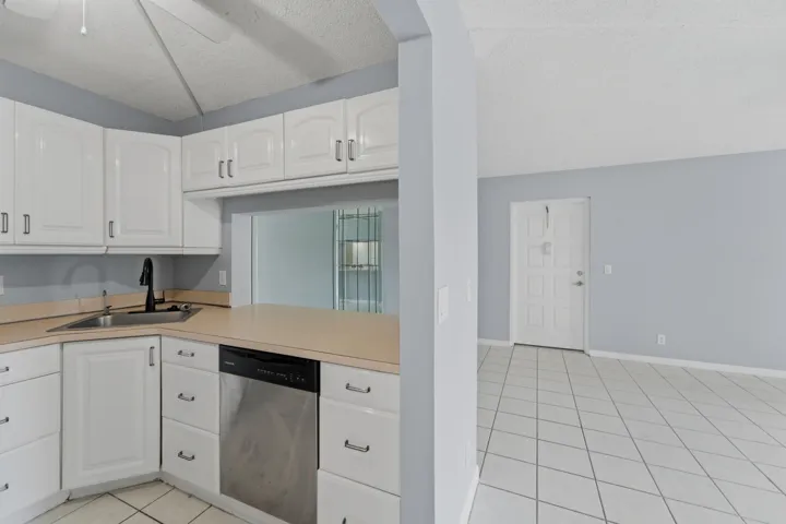 728 Pine Hight_15