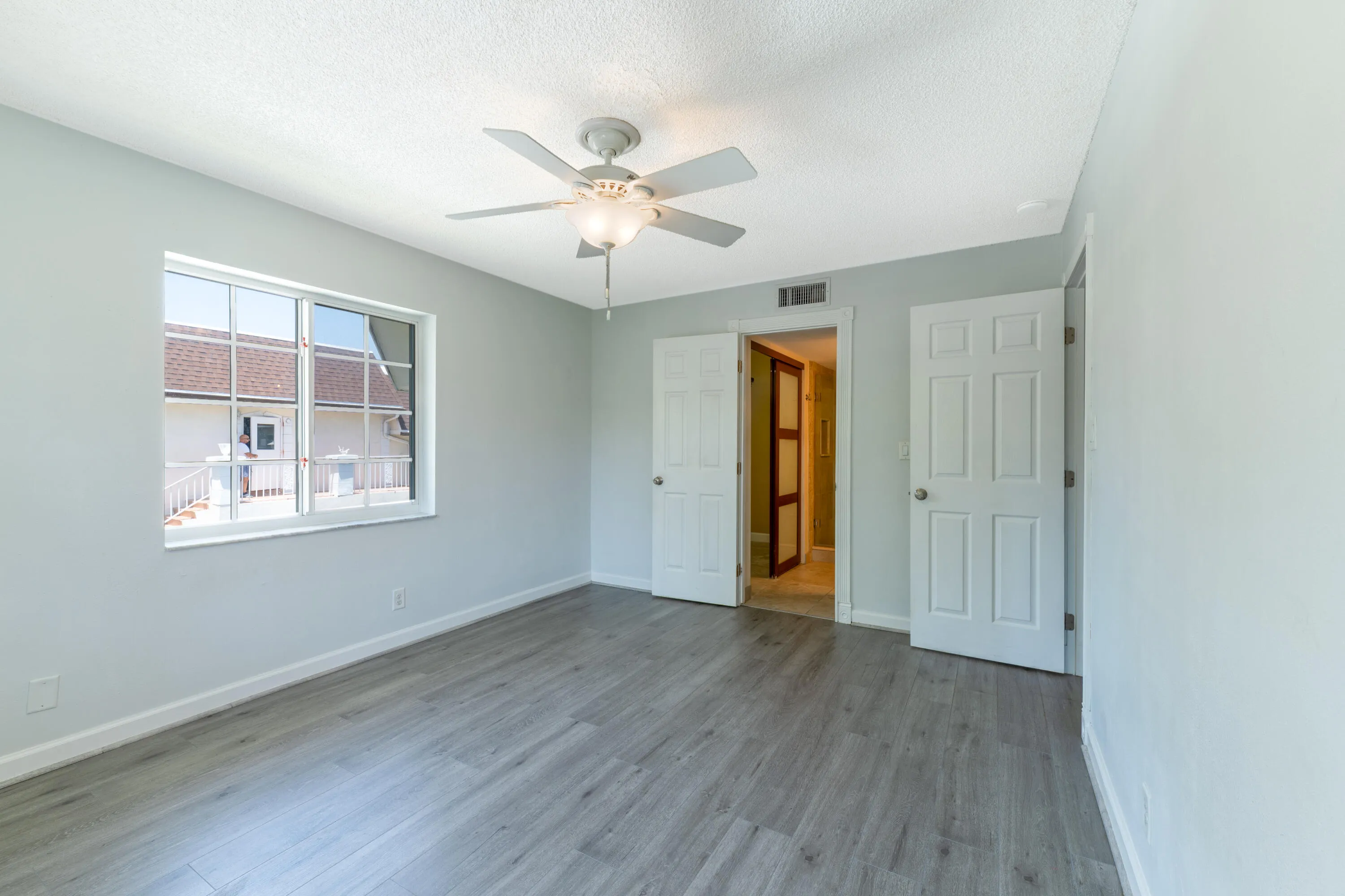 20260815 - 706 SE 2nd Ave 429 - HR-21