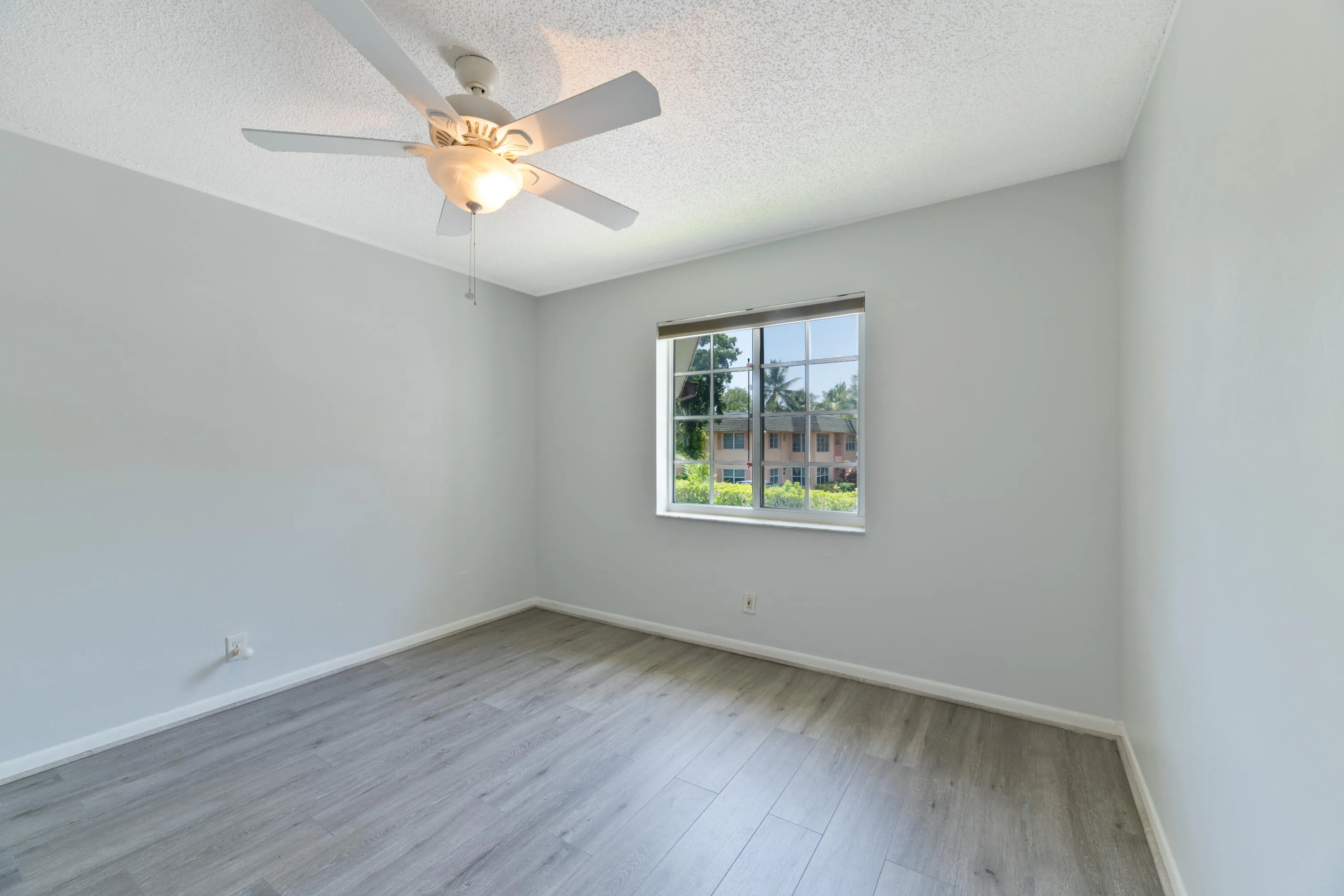 20260815 - 706 SE 2nd Ave 429 - HR-29