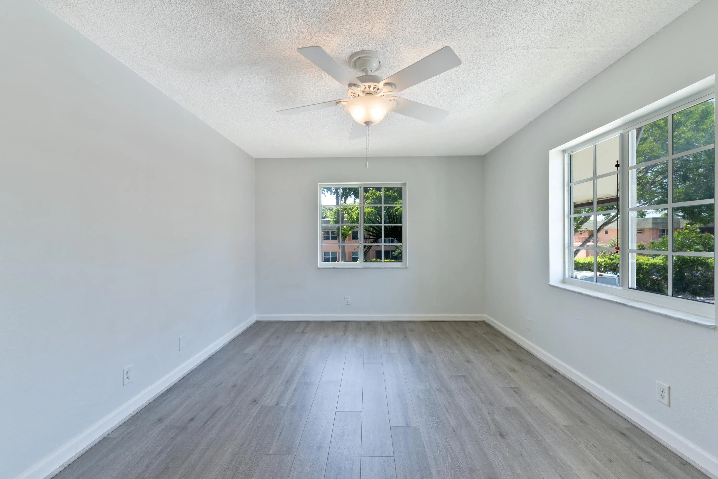 20260815 - 706 SE 2nd Ave 429 - HR-20