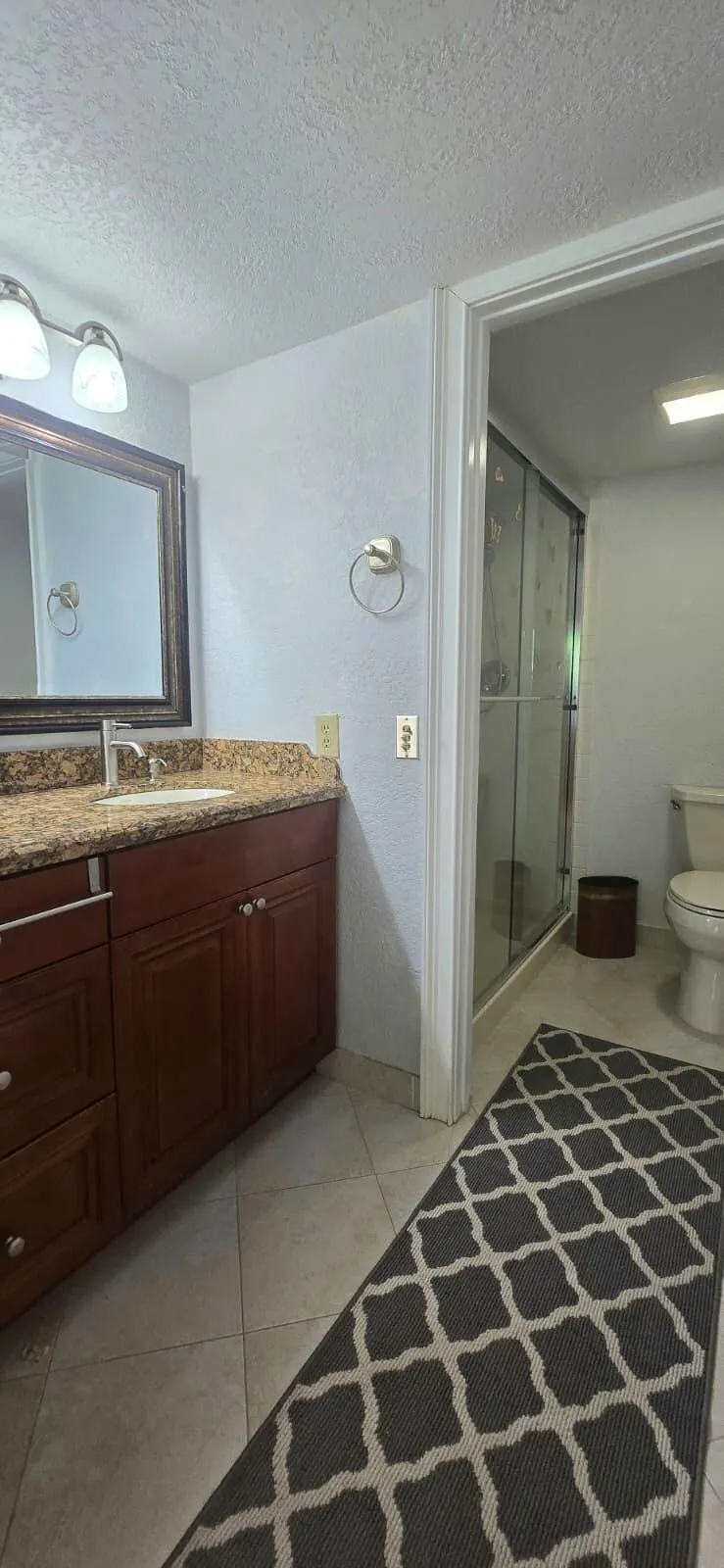 MASTER BATHROOM5
