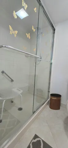 BATHROOM PRINCIPAL 3