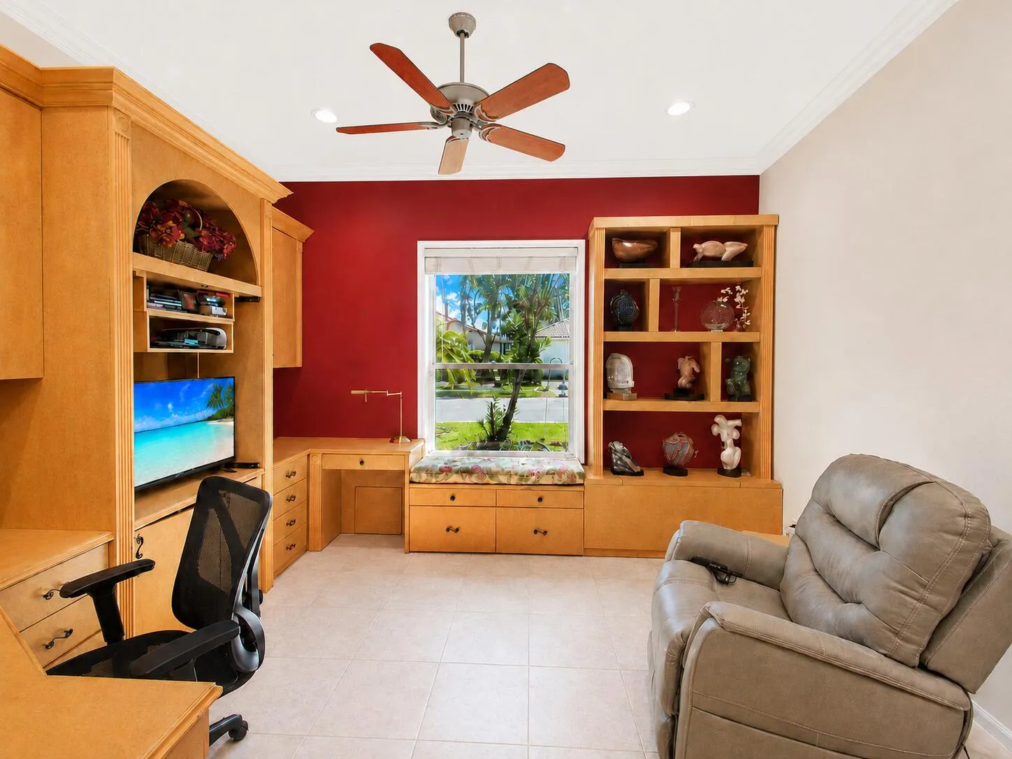 3RD BEDROOM/DEN/OFFICE