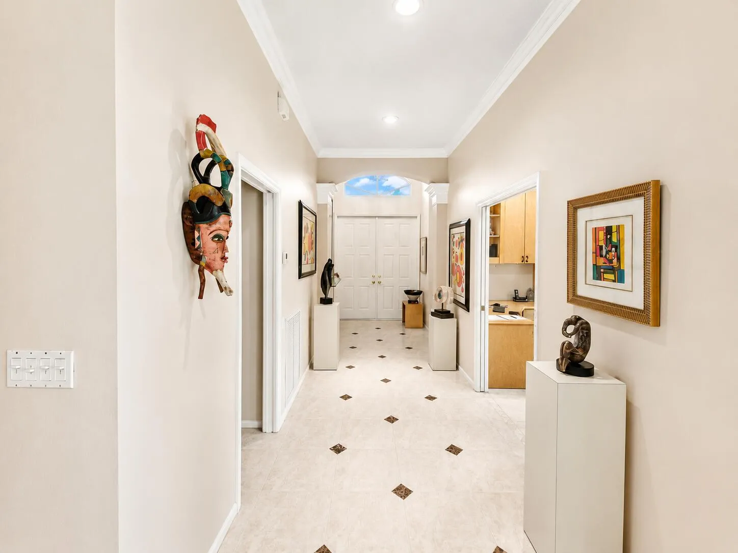 ENTRANCE FOYER