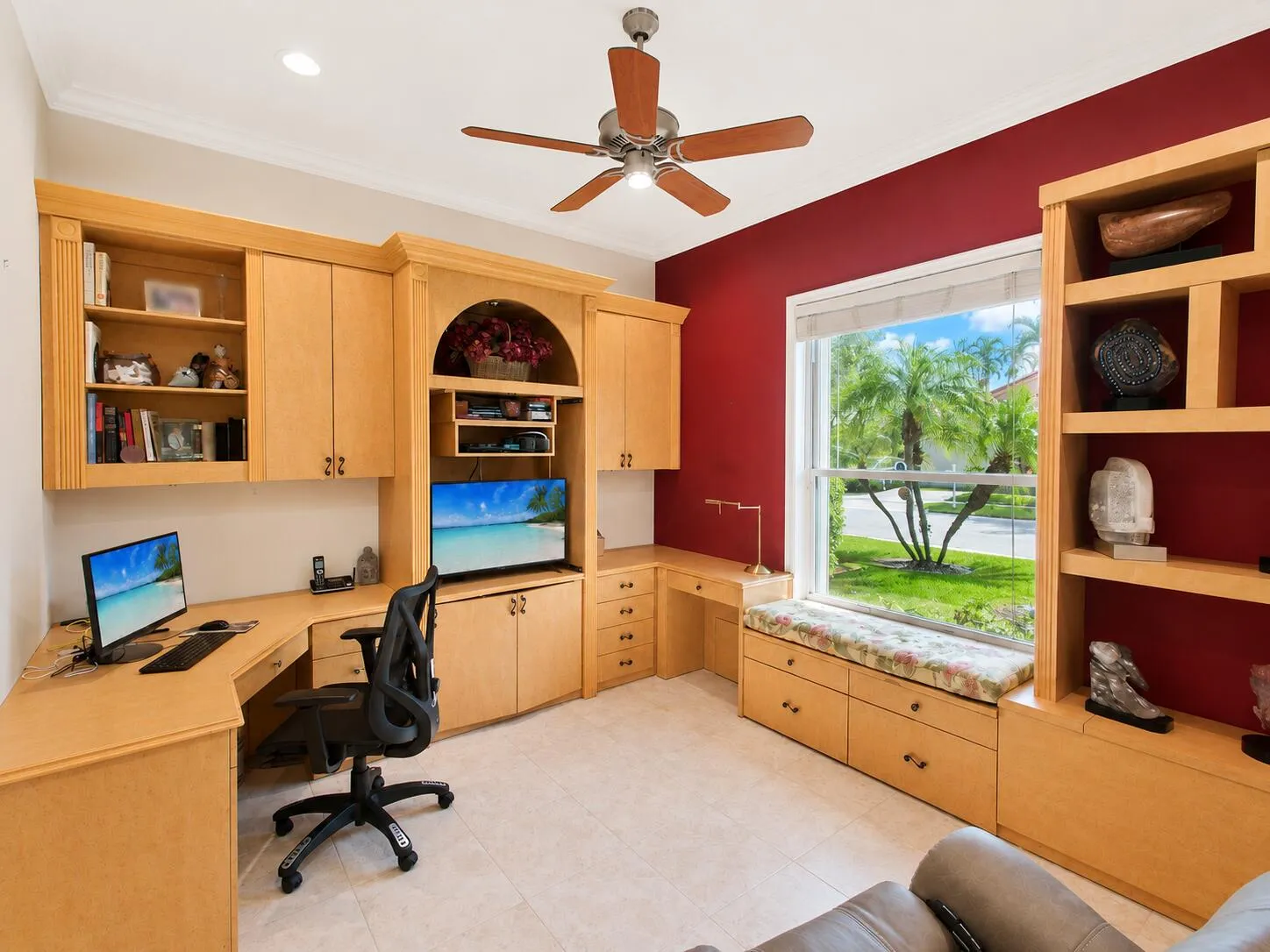 3RD BEDROOM/DEN/OFFICE