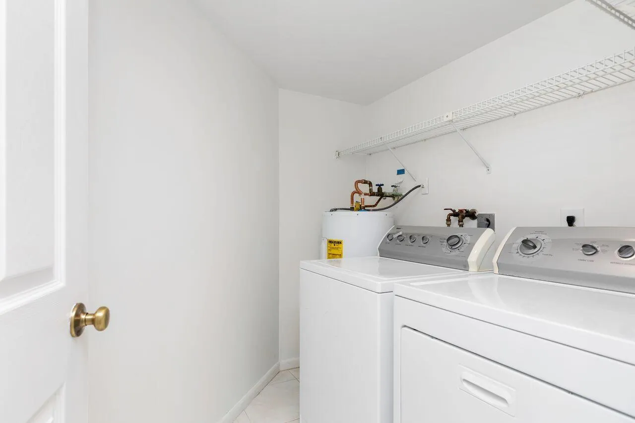 Washer/Dryer in unit