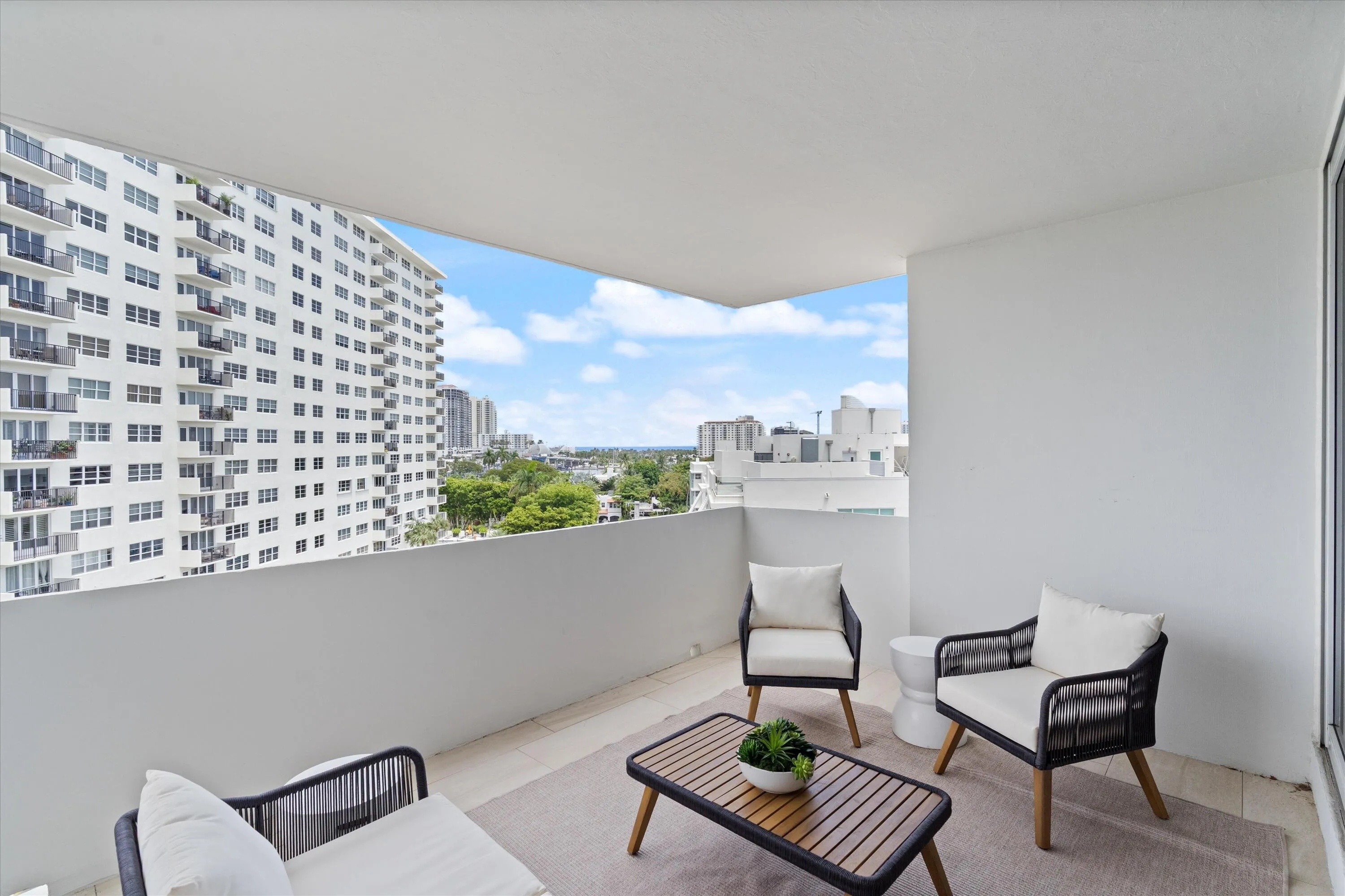 25-333 Sunset Drive Unit 502 Ft. Lauderd
