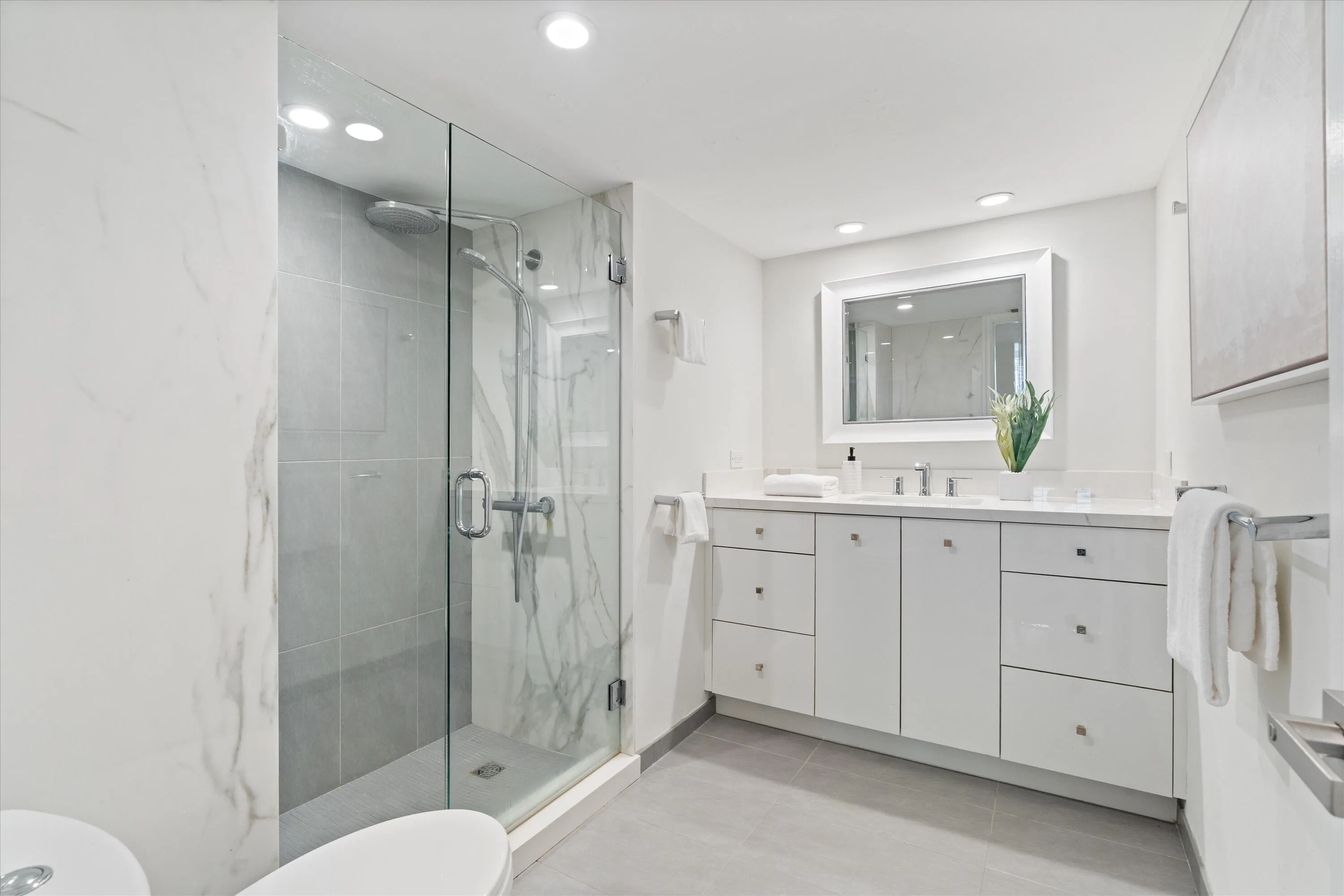 19-333 Sunset Drive Unit 502 Ft. Lauderd