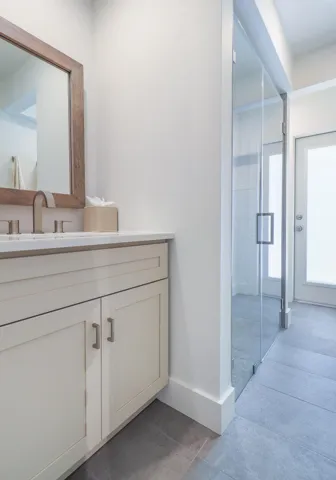 34-Cabana Bathroom