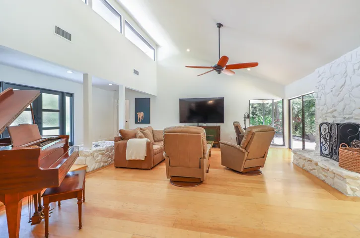 17-Living Room