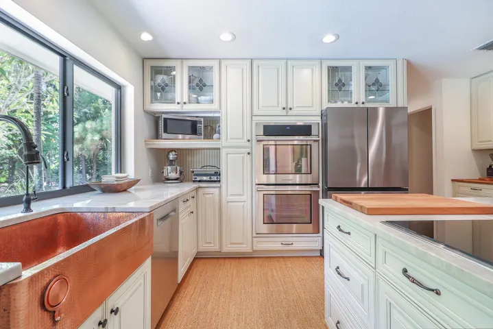 14-Kitchen