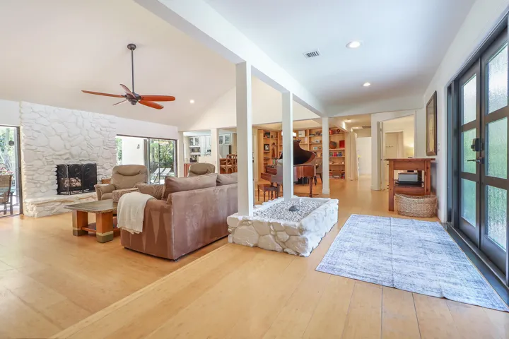 08-Living Room
