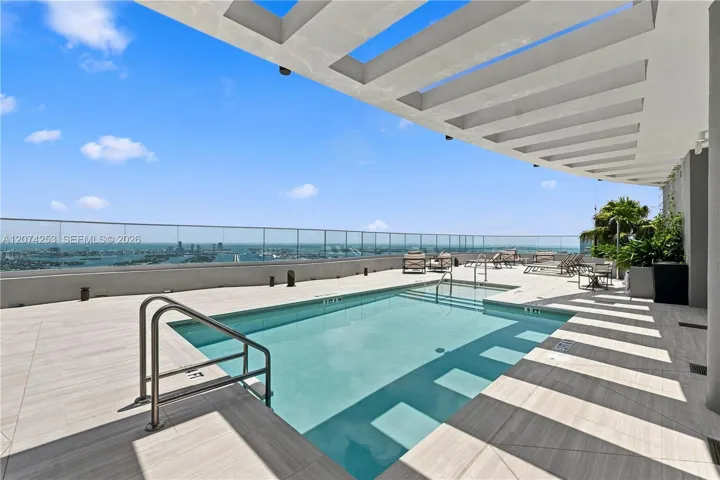 Rooftop Pool - 56th Floor