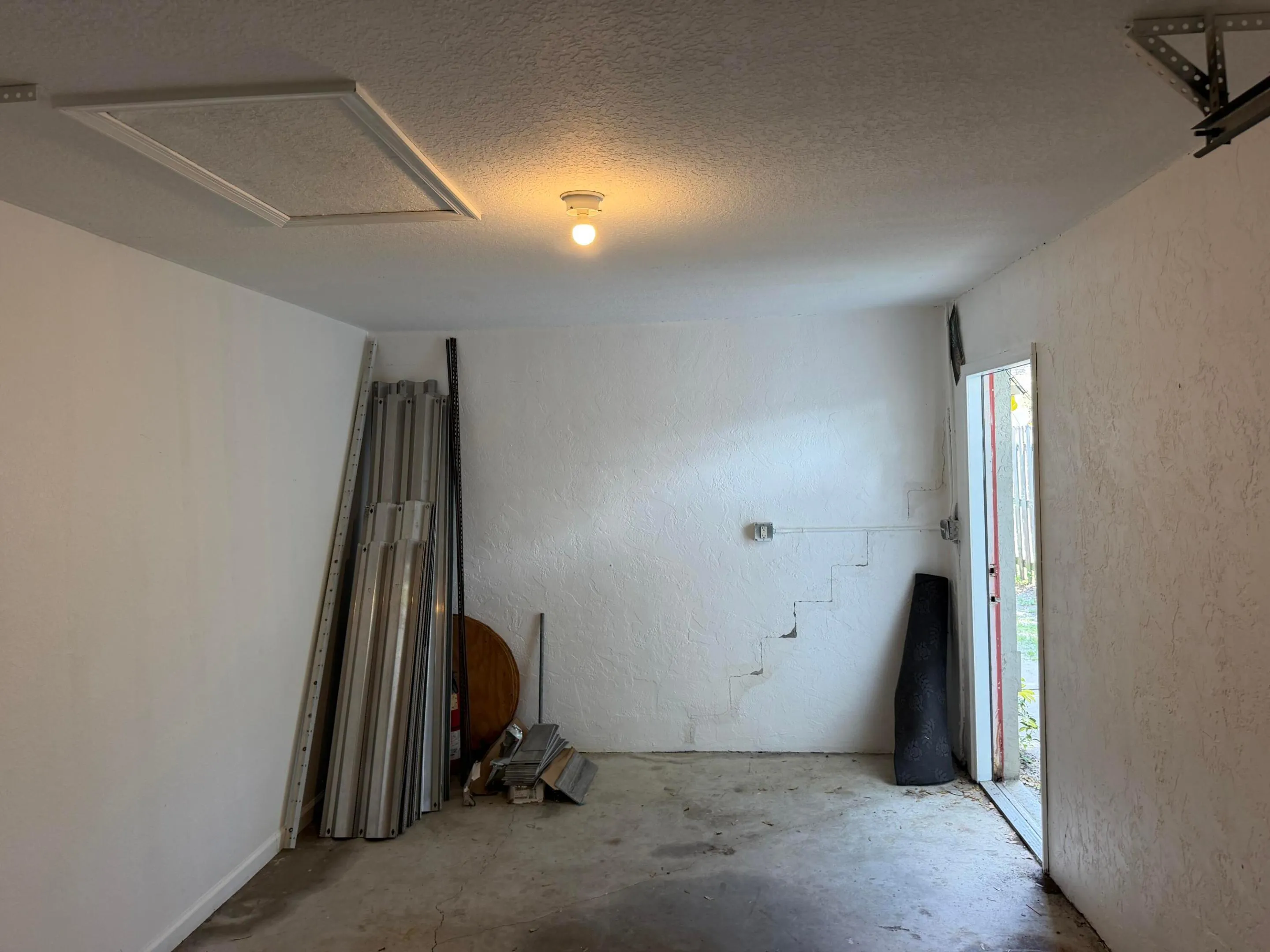 One car garage