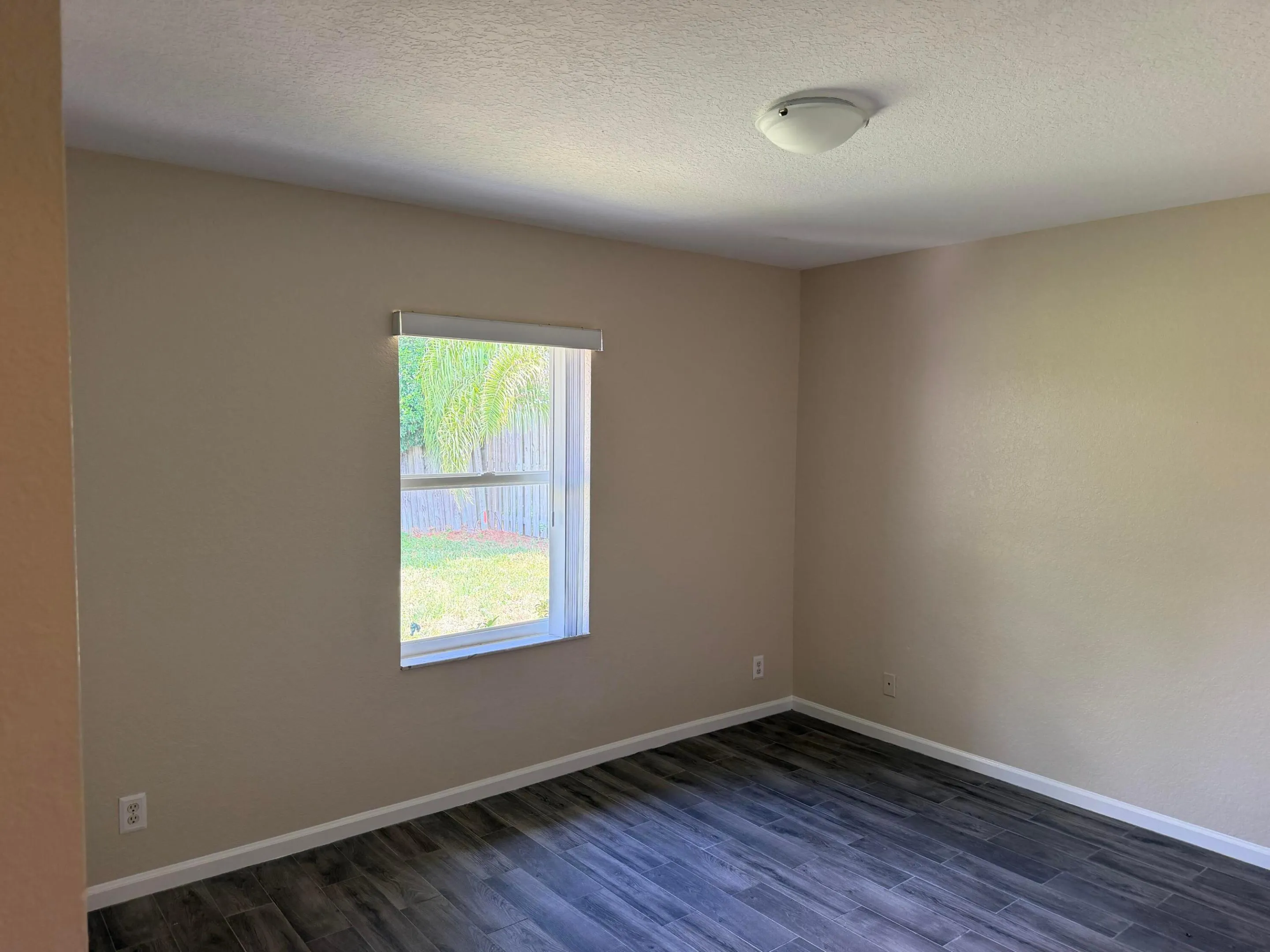 Guest bedroom