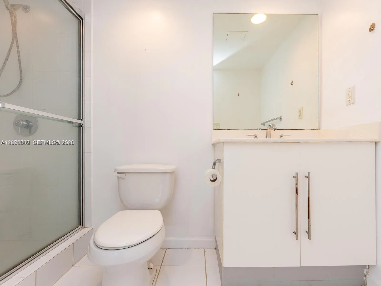 PRIMARY PRIMARY BEDROOM BATHROOM