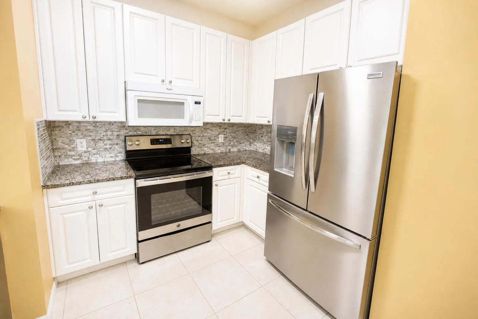 Kitchen 03