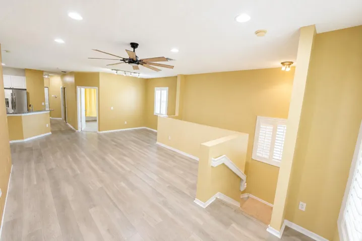 Living Room 05
