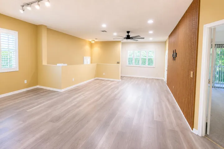Living Room 01